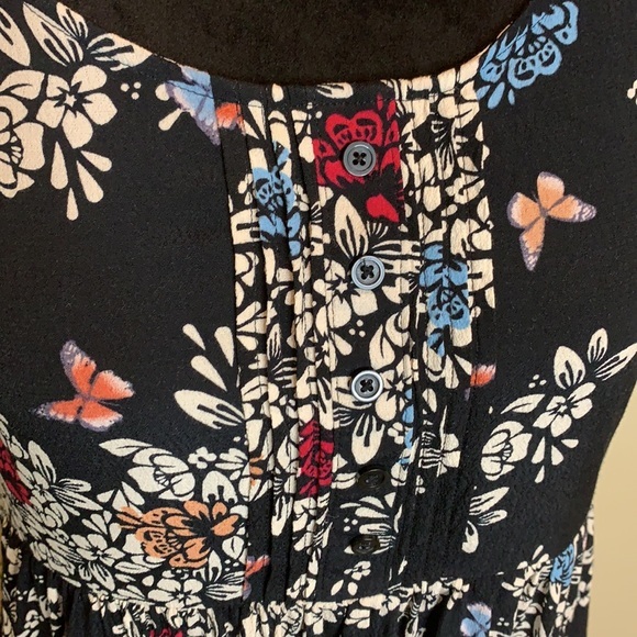 LC Lauren Conrad high low hem floral top - Picture 2 of 10